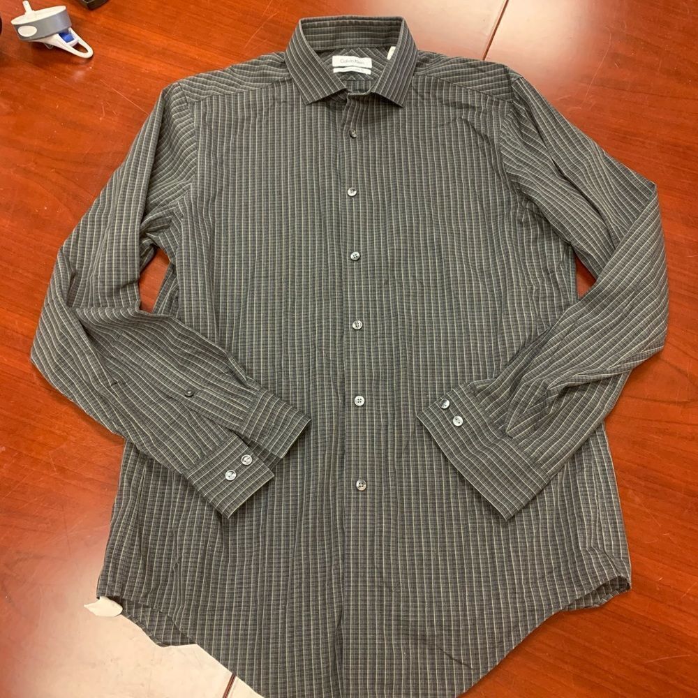 Calvin Klein Mens Slim Fit Button Down  Shirt 15-1/2